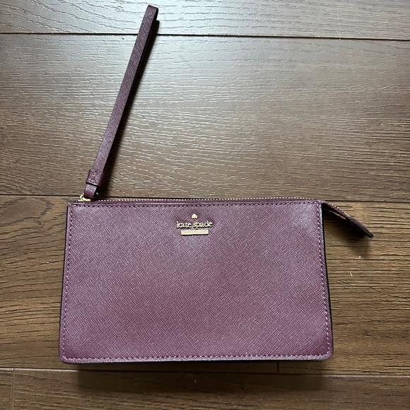 Kate Spade wristlet - Picture 1 of 8